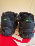 NIKE P-6000 PRM BLACK GREEN STRIKE ANTHRACITE UK 8.5 MEN'S TRAINERS NEW FULL BOX RRP £109.99