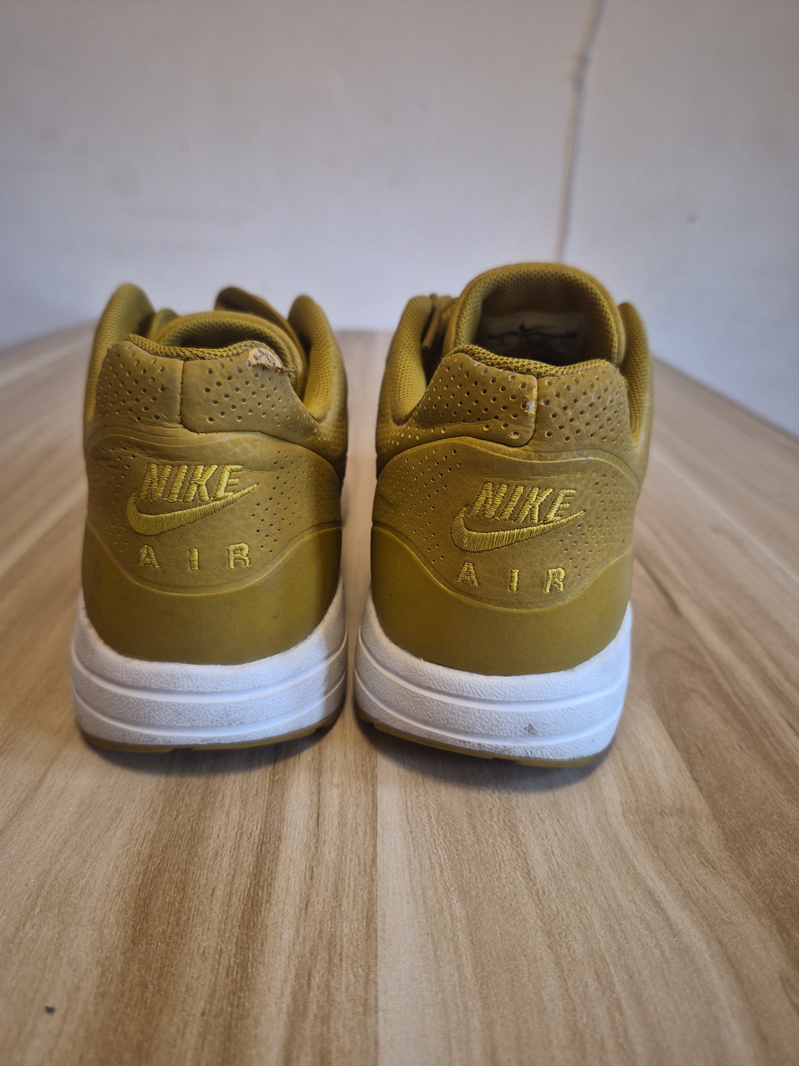 NIKE AIR MAX 1 PREMIUM OLIVE TRAINERS UK 5.5 EU 39 USED **GRADE B/C NO BOX RRP £135