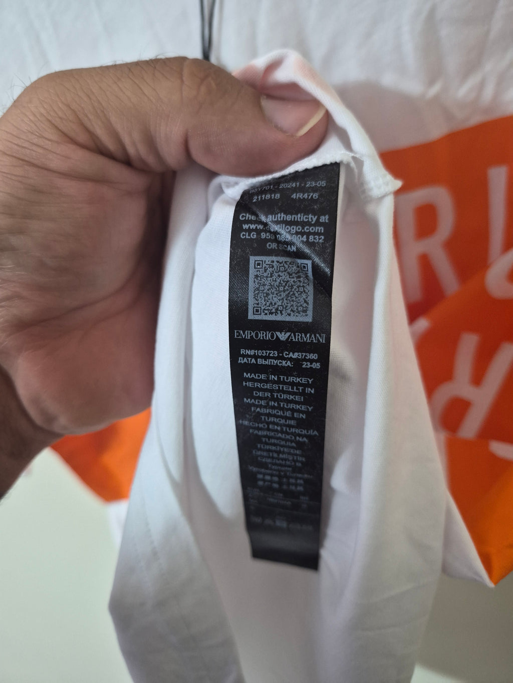EMPORIO ARMANI MENS WHITE ORANGE LOGO CREW NECK T SHIRT SIZE L BRAND NEW RRP £120