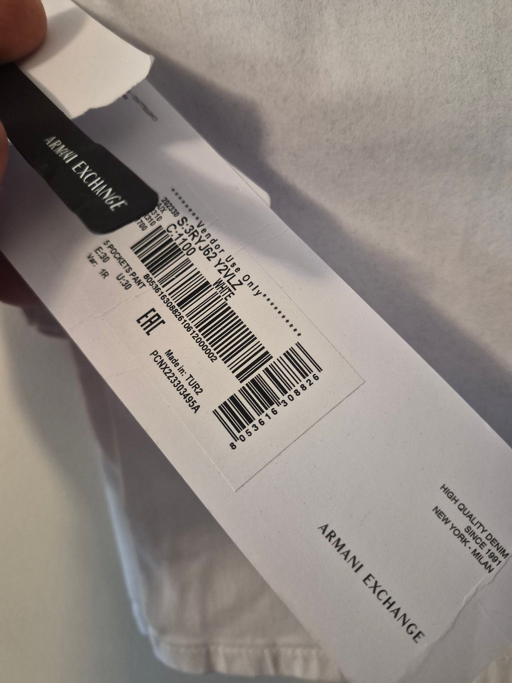 ARMANI EXCHANGE WOMEN'S WHITE MID RISE FLARE CAPRI JEANS SIZE W30 UK12 BNWT RRP £130