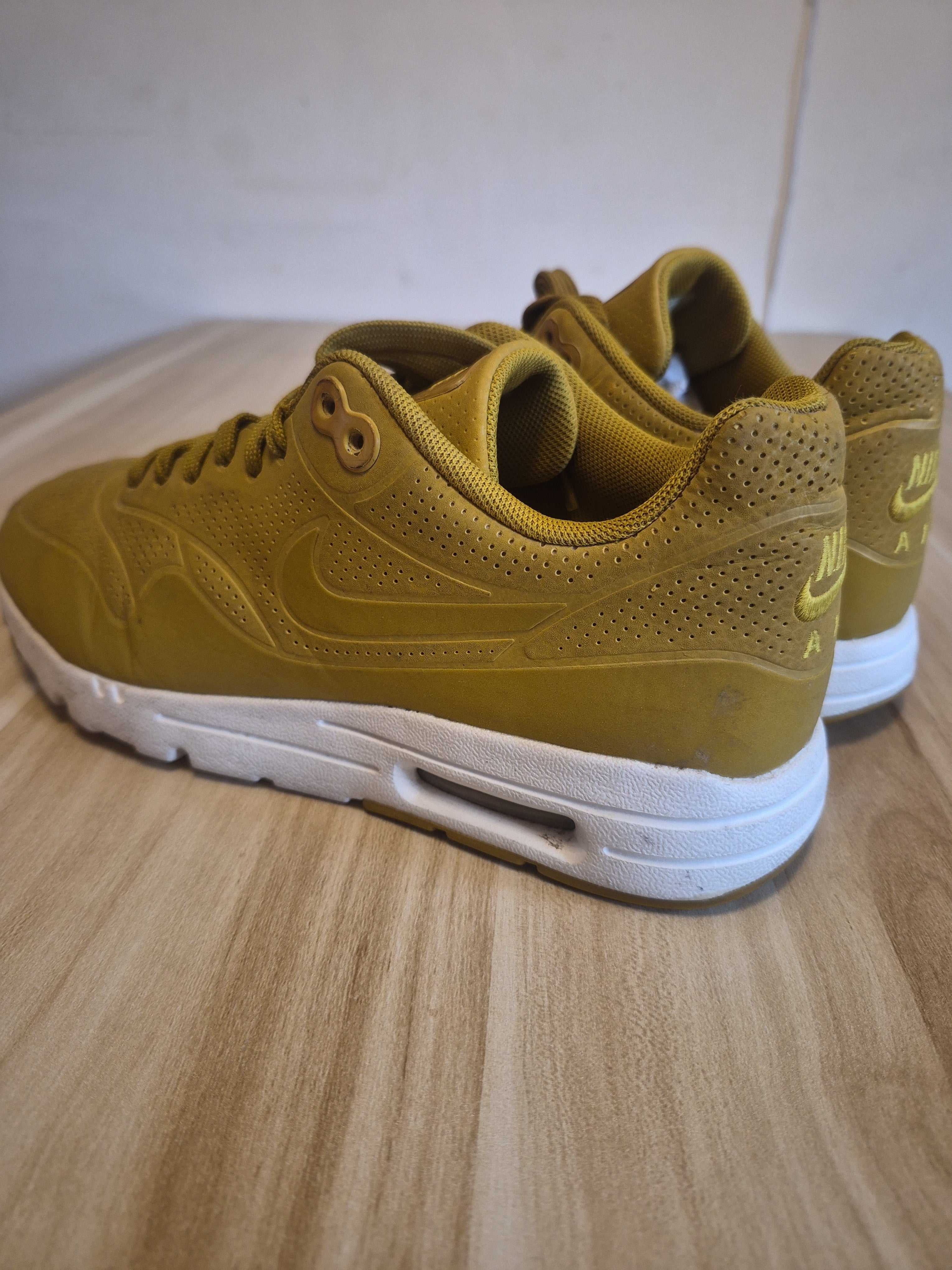 NIKE AIR MAX 1 PREMIUM OLIVE TRAINERS UK 5.5 EU 39 USED **GRADE B/C NO BOX RRP £135