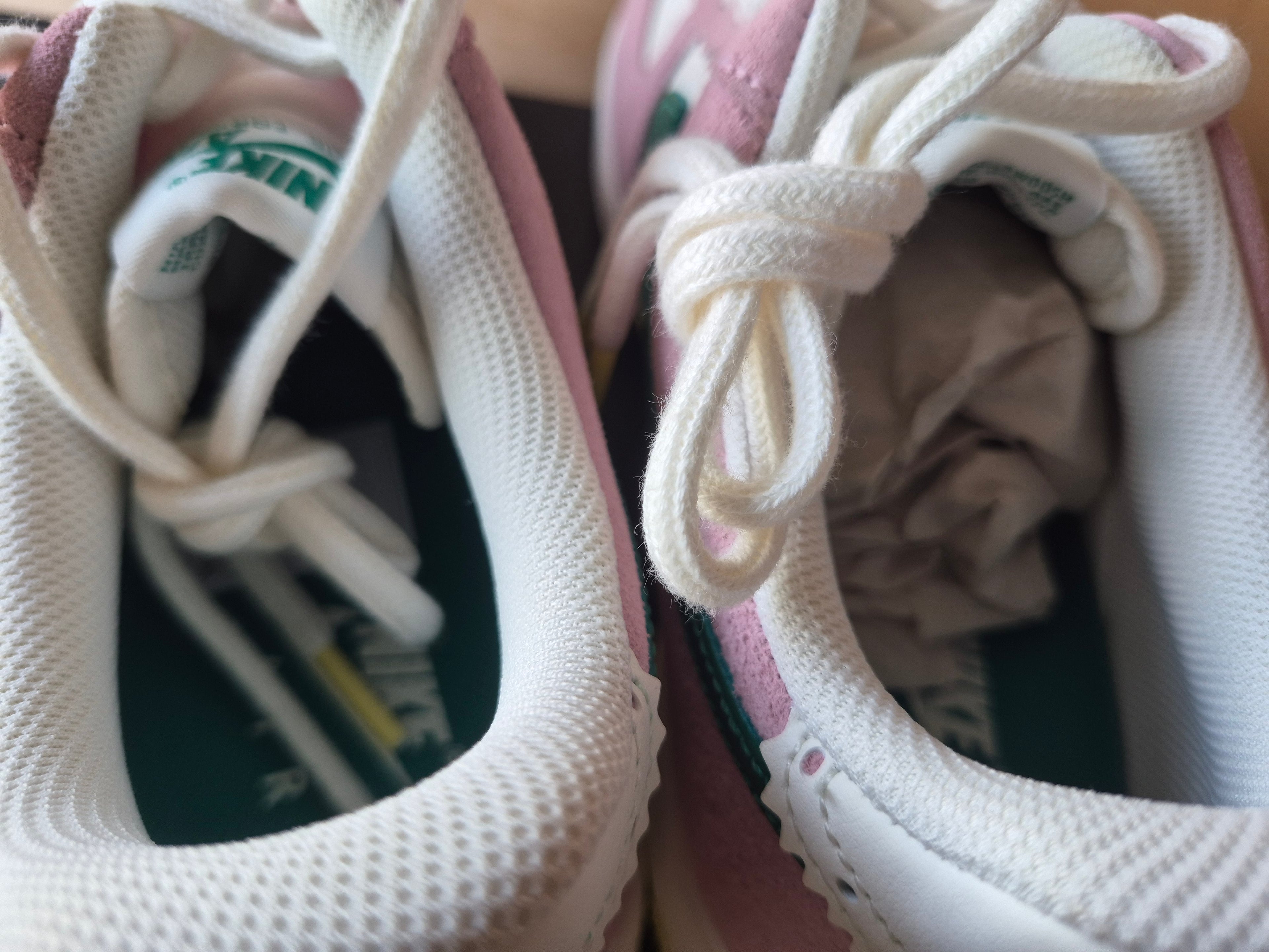 NIKE AIR FORCE 1 '07 PINK WHITE GREEN SUEDE MEN'S UK 8 BRAND NEW WITH BOX RRP £120