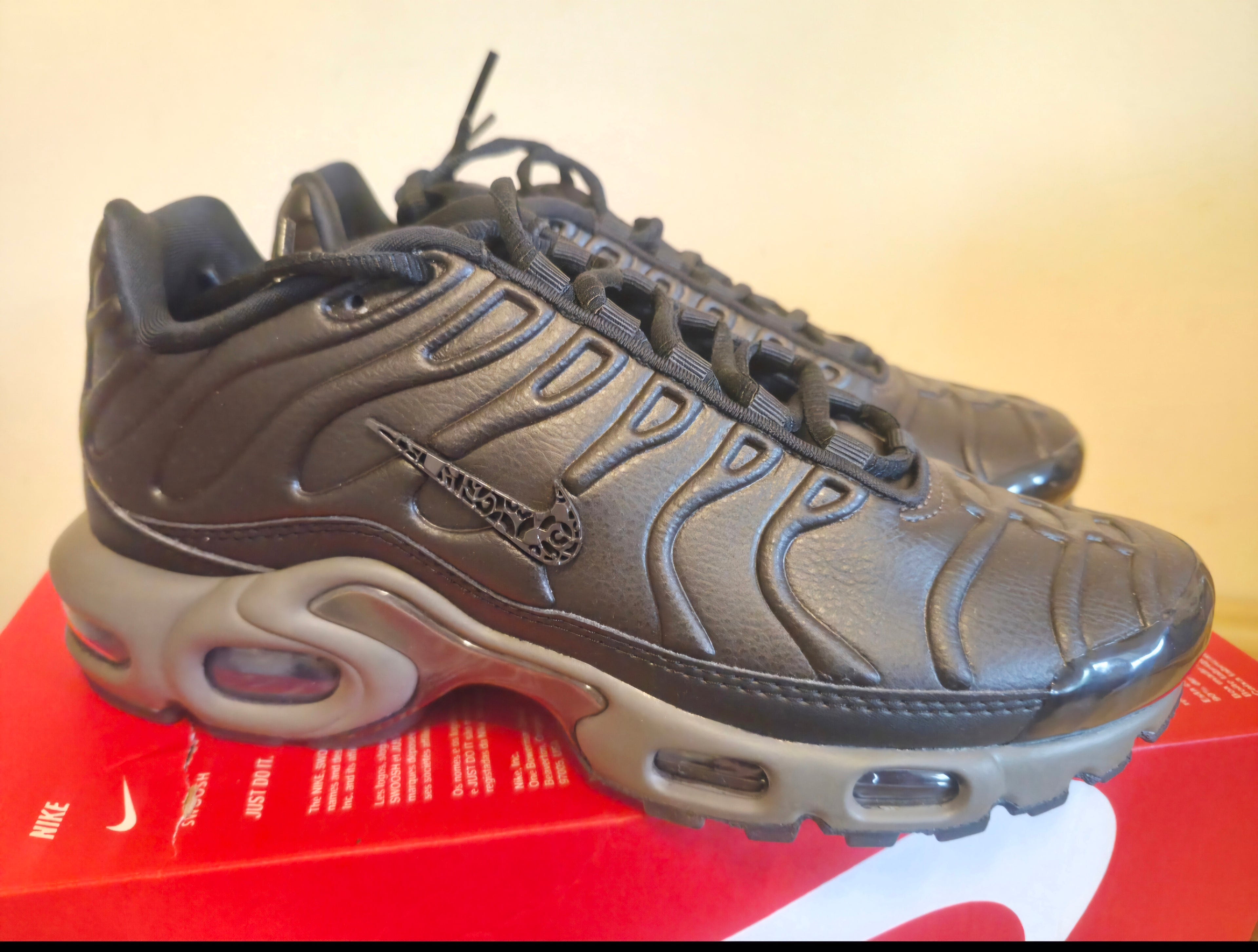 NIKE AIR MAX PLUS PRM QS OLY BLACK TEA / BLACK / PETRA BROWN UK 5.5 NEW BOXED RRP £185