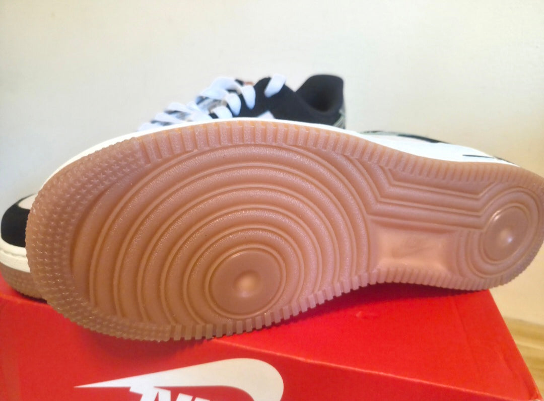 NIKE AIR FORCE 1 LOW RETRO WHITE BLACK GUM MED BROWN CAMO UK 7.5 MEN'S / WOMEN'S NEW HALF BOX RRP £119.99