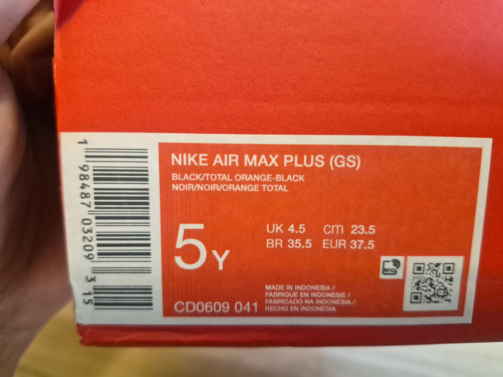 NIKE AIR MAX PLUS TN GS BLACK TOTAL ORANGE UK 4.5 EU 37.5 NEW IN BOX RRP £144.99