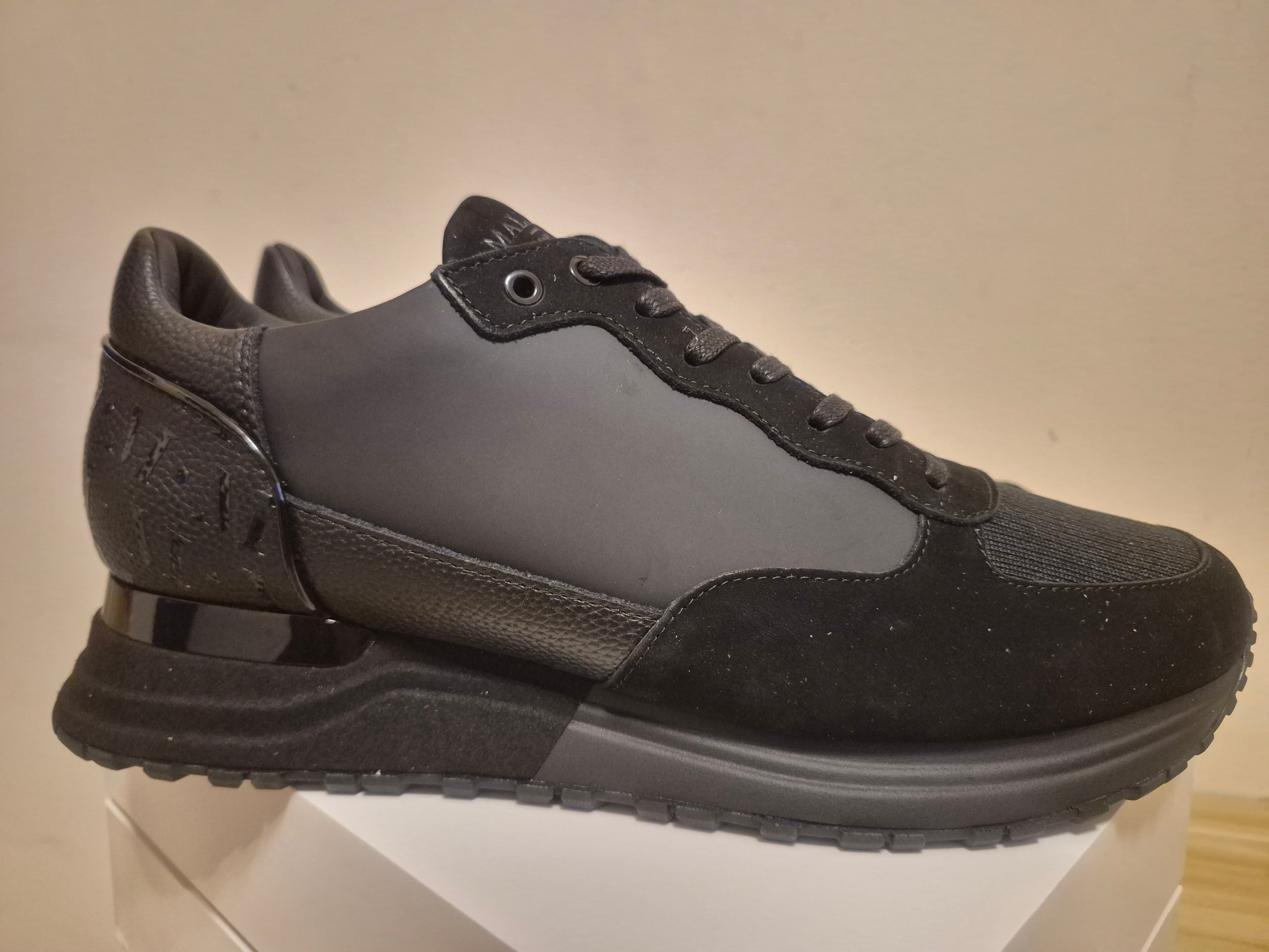 MALLET LONDON DIVER 2.0 TRIPLE BLACK TRAINERS MEN'S UK 11 BRAND NEW NO BOX RRP £175