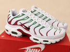 NIKE AIR MAX PLUS TN WHITE RED GREEN TRAINERS UK 9.5 NEW HALF BOX RRP £175