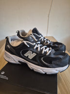 NEW BALANCE 530 BLACK & SILVER TRAINERS MEN'S OR WOMAN'S UK 6.5 EU 40 **GRADE B/C NO BOX CLEARANCE