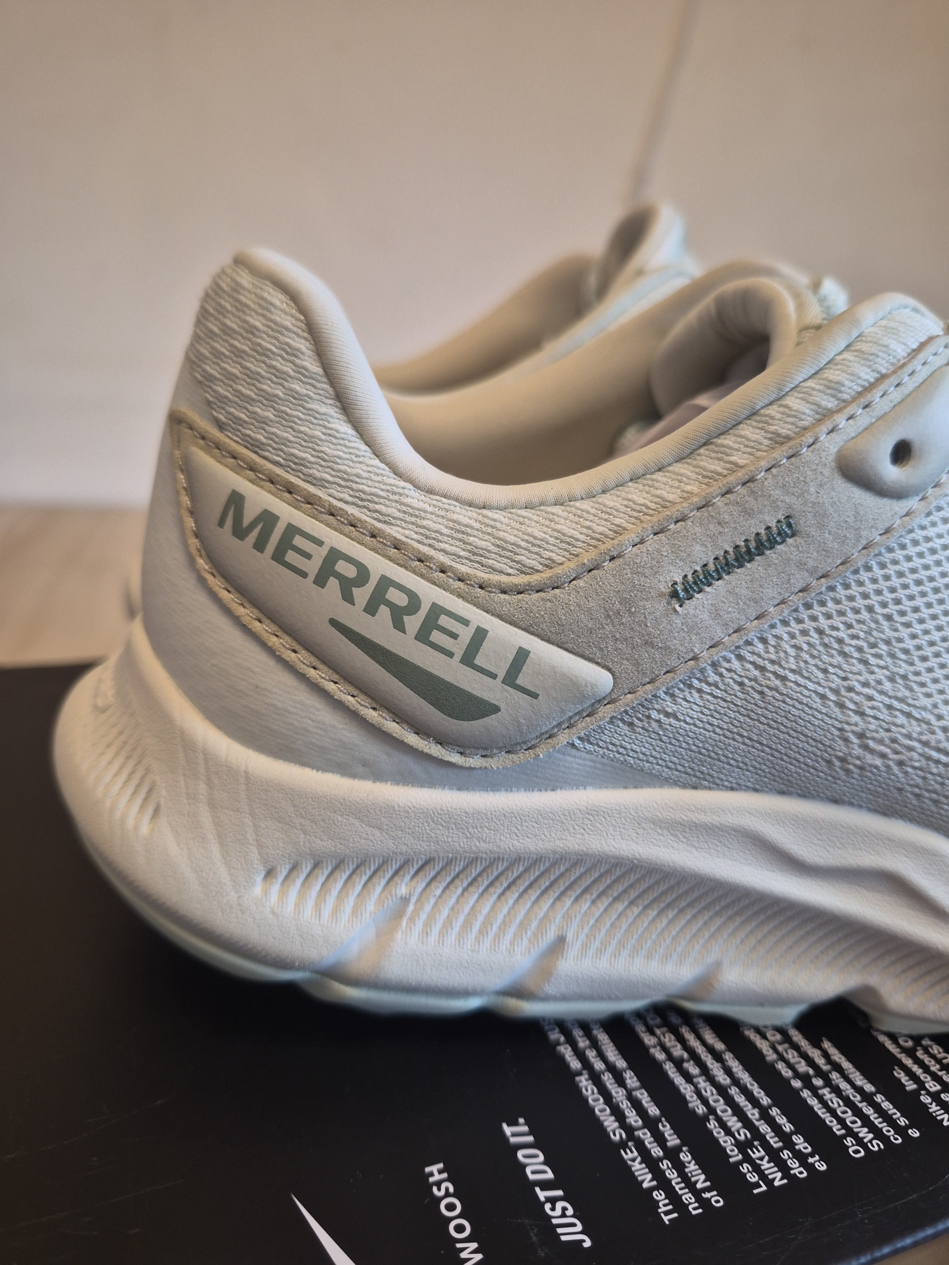 MERRELL FLEXCONNECT WOMEN'S TRAINERS UK 5 LIGHT GREY BRAND NEW NO BOX RRP £100