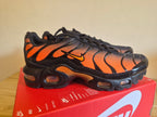NIKE AIR MAX PLUS TN GS BLACK TOTAL ORANGE UK 4.5 EU 37.5 NEW IN BOX RRP £144.99