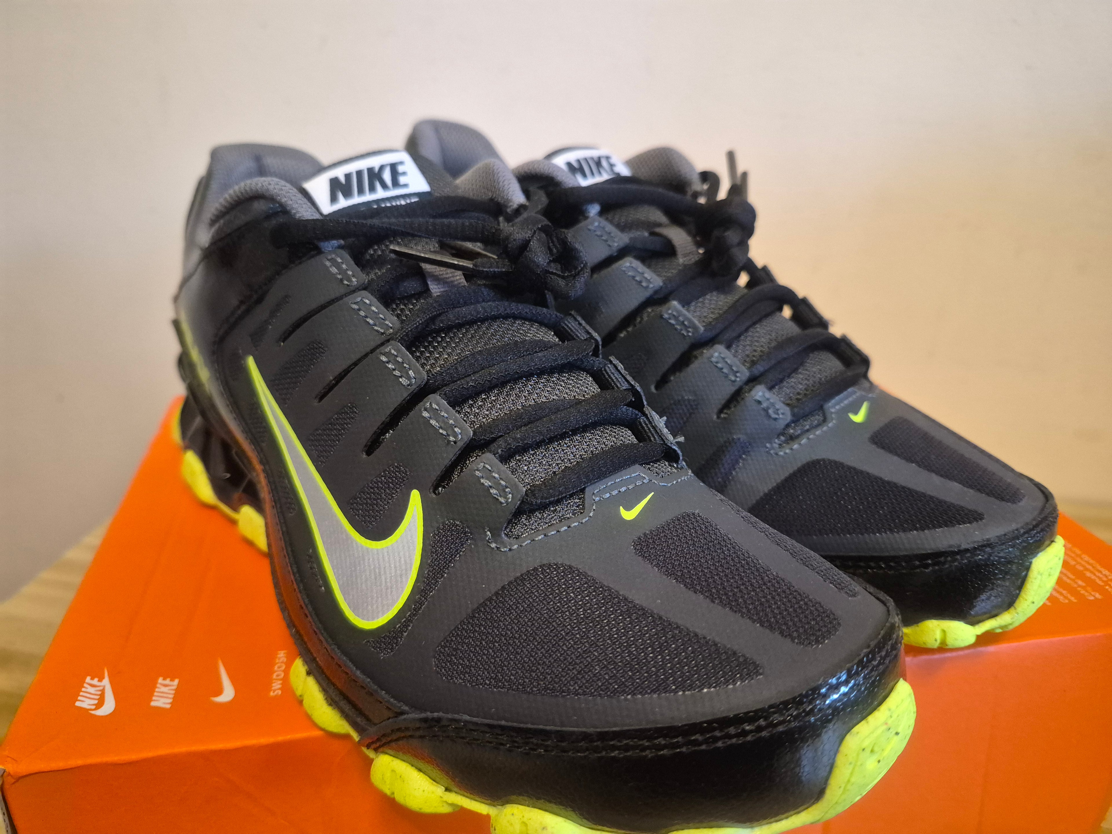 NIKE REAX 8 TR MESH BLACK METALLIC SILVER VOLT UK 6.5 EU 40.5 NEW HALF BOX RRP £94.99