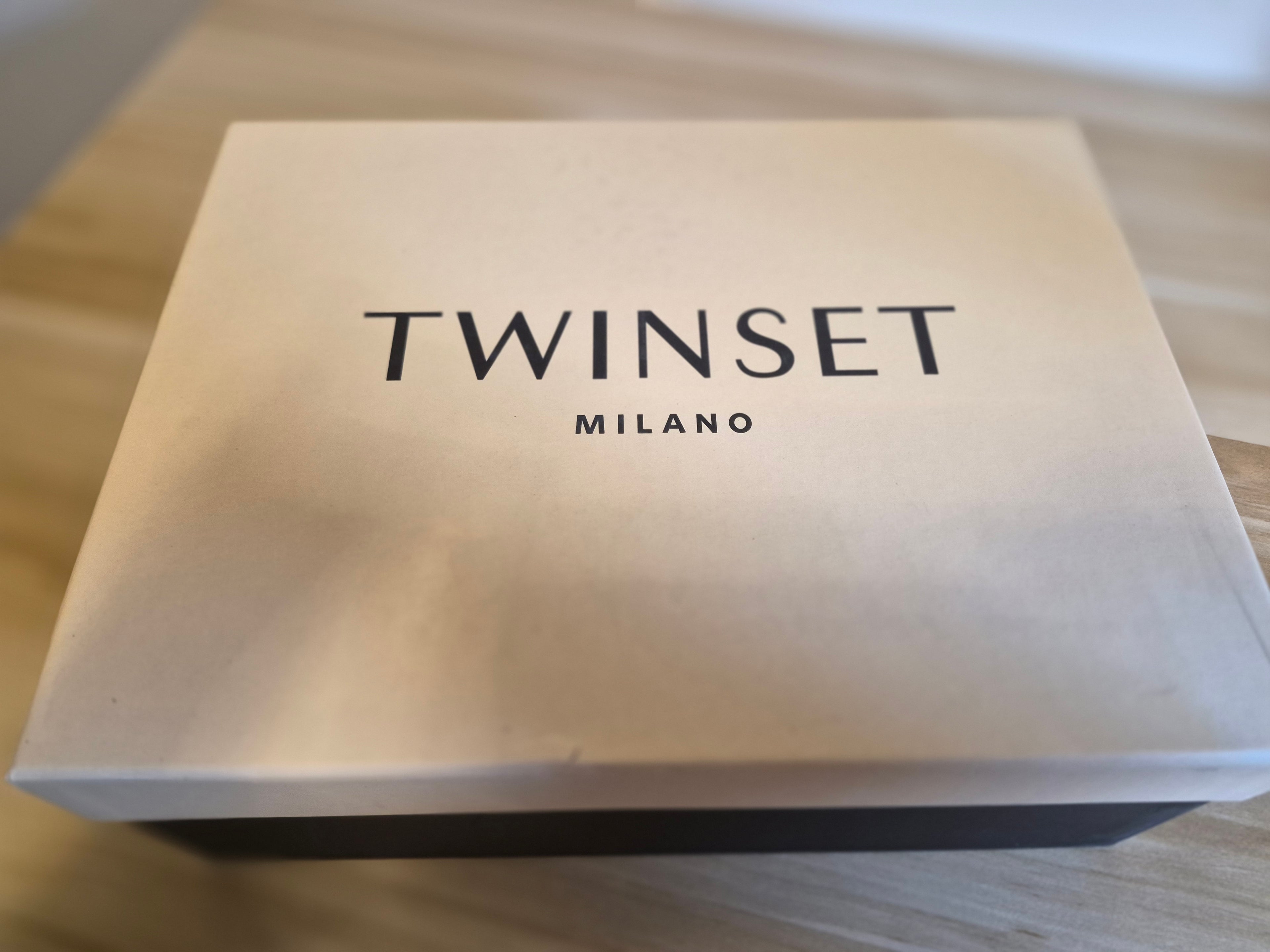 TWINSET MILANO WOMEN'S WHITE HIGH TOP TRAINERS UK 4 NEW BOXED RRP £190