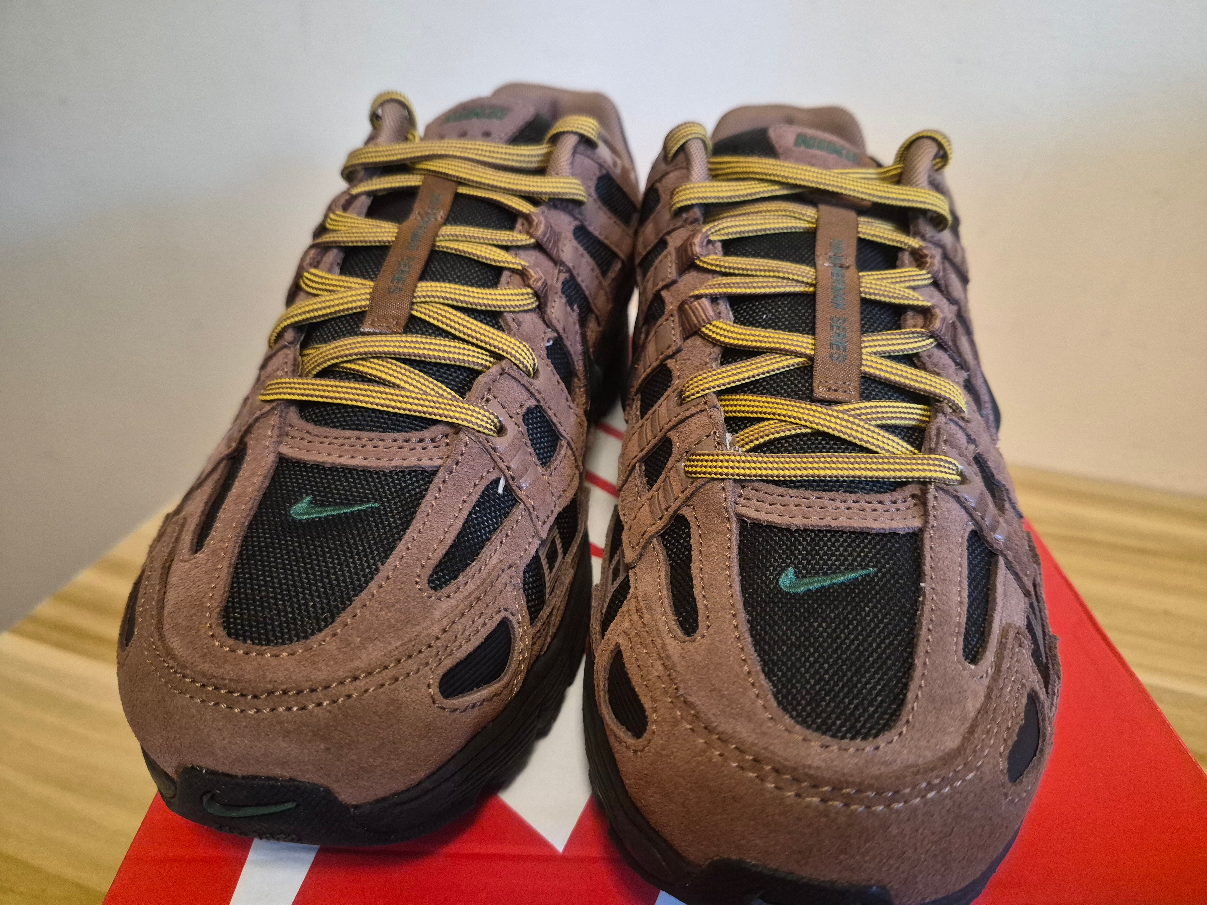 NIKE P-6000 PRM FAUNA BROWN GORGE GREEN BLACK UK 7.5 MEN'S OR WOMEN'S NEW FULL BOX RRP £109.99
