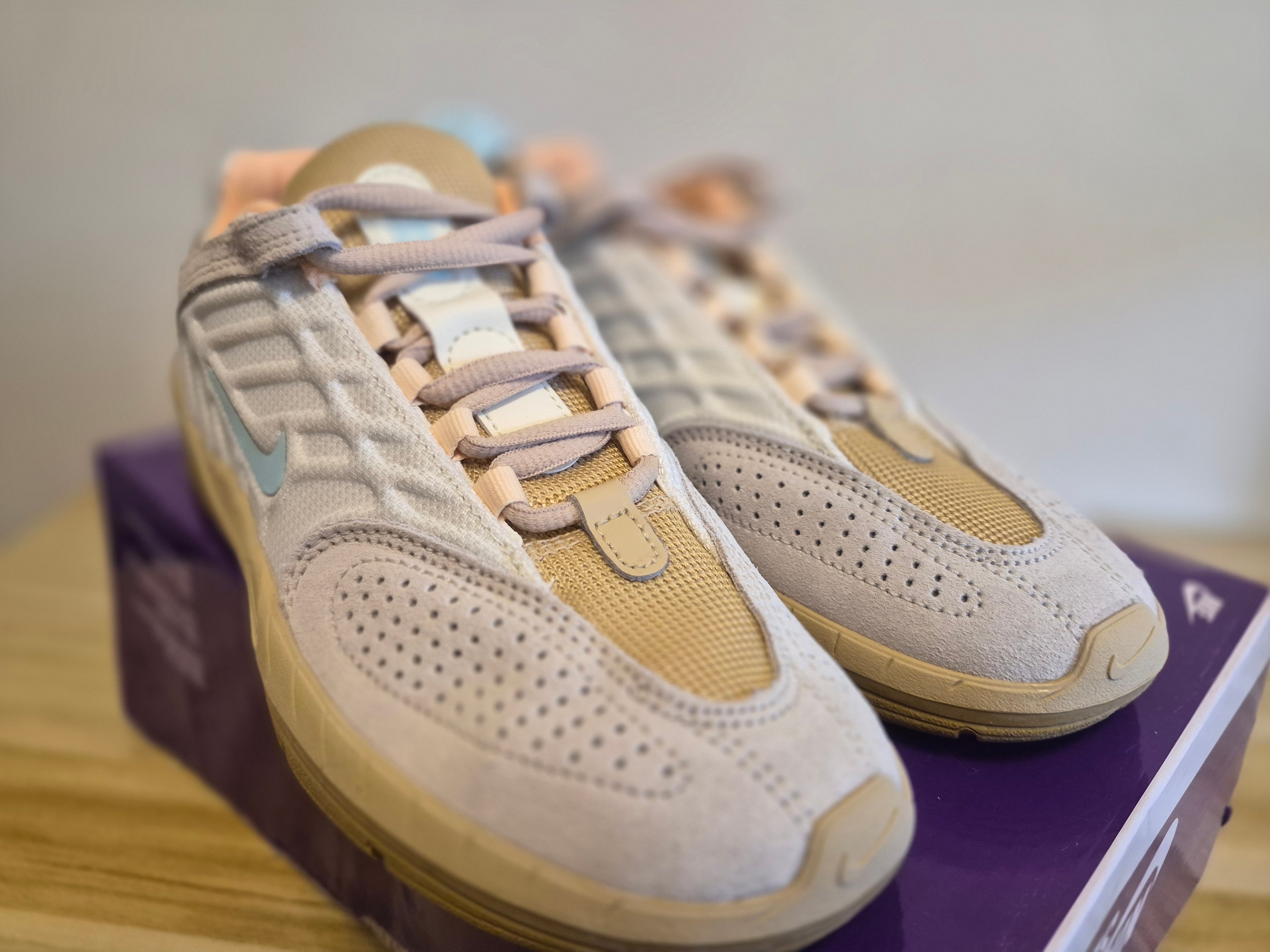 NIKE SB VERTEBRAE TE COCONUT MILK JADE ICE SESAME WOMEN'S UK 3.5 NEW HALF BOX RRP £80