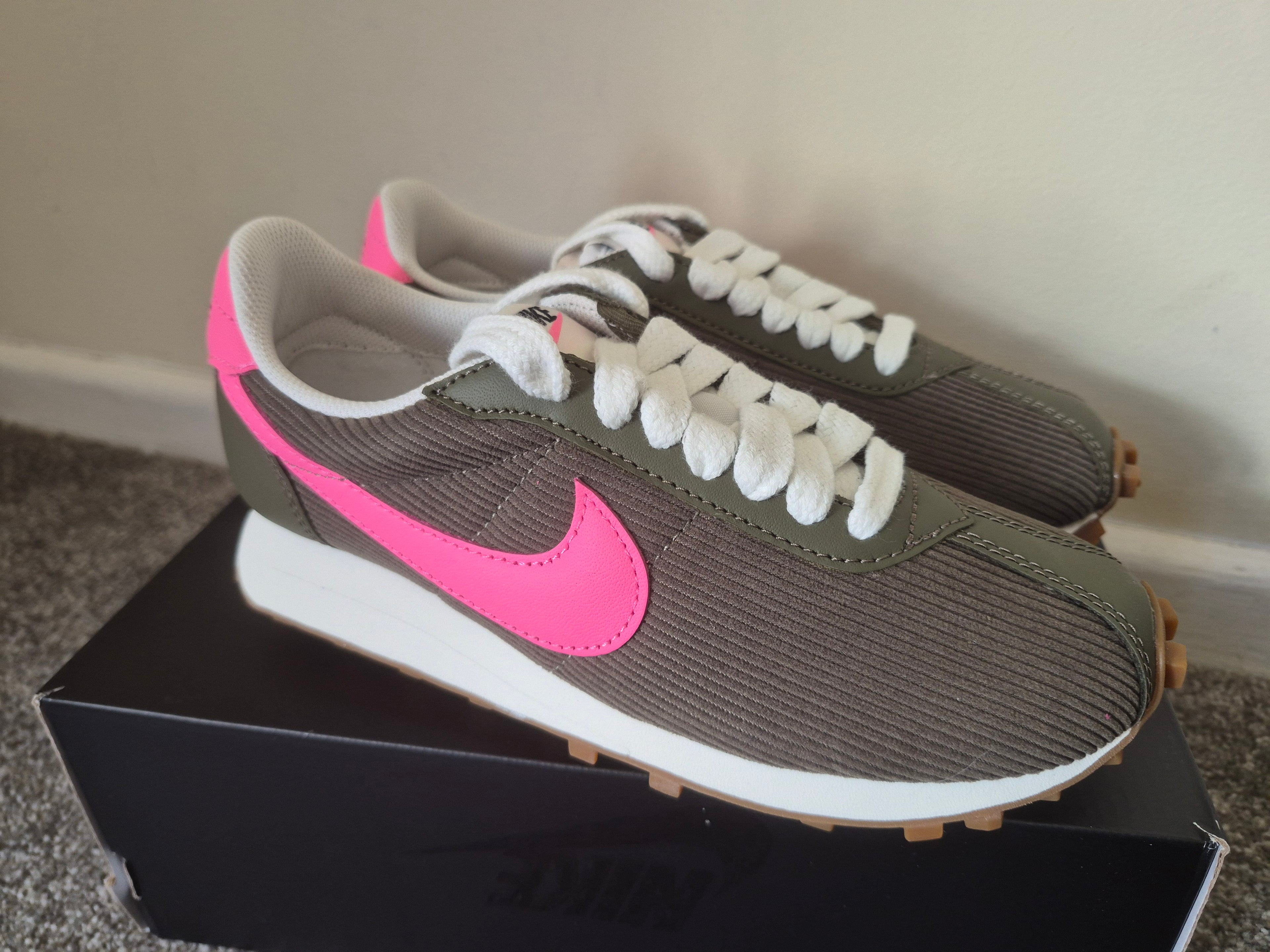 NIKE LD-1000 TRAINERS MEDIUM OLIVE / PINK GLOW WOMEN'S UK 4 EU 37.5 NEW WITH HALF BOX RRP £90