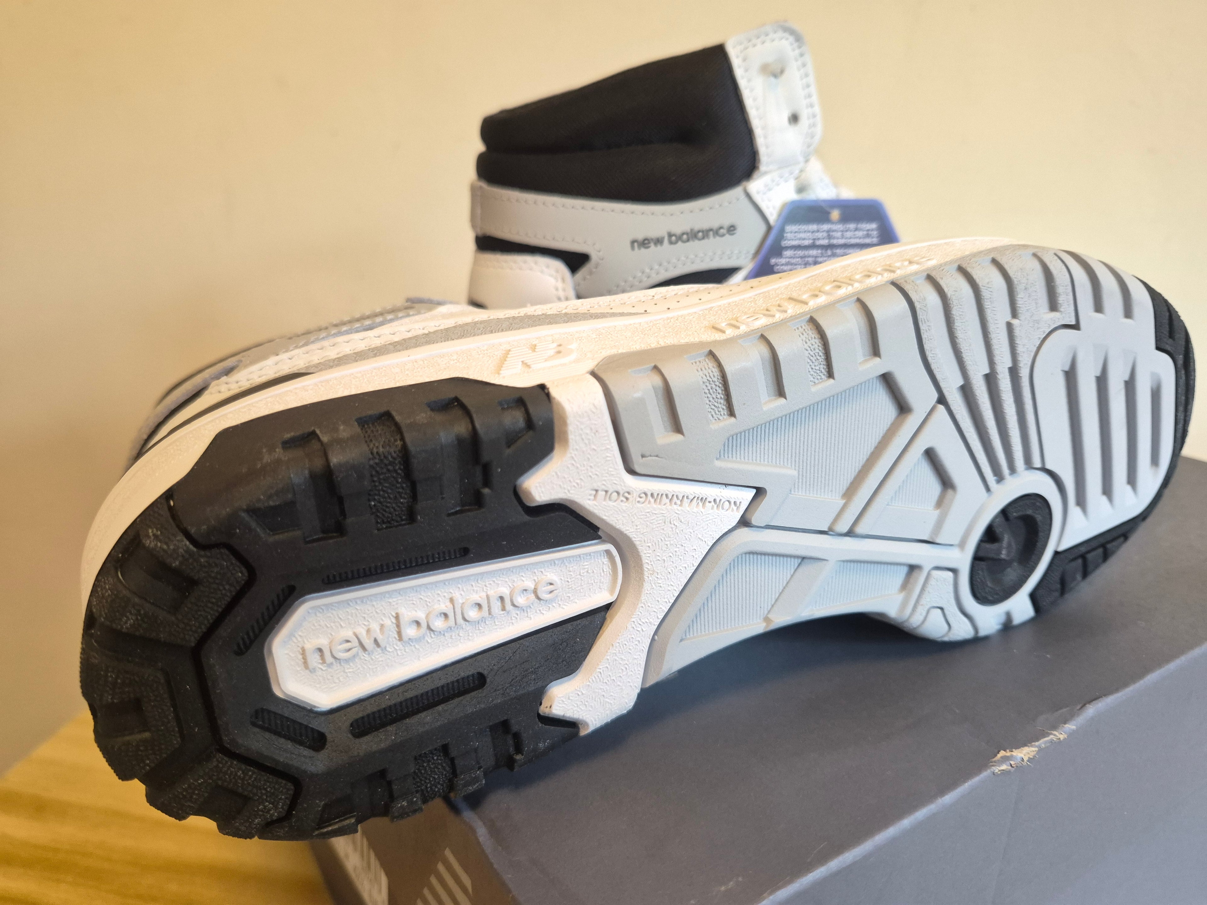 NEW BALANCE 650 WHITE BLACK LEATHER HIGH TOP TRAINERS UK 8.5 EU 43 BNIB RRP £120
