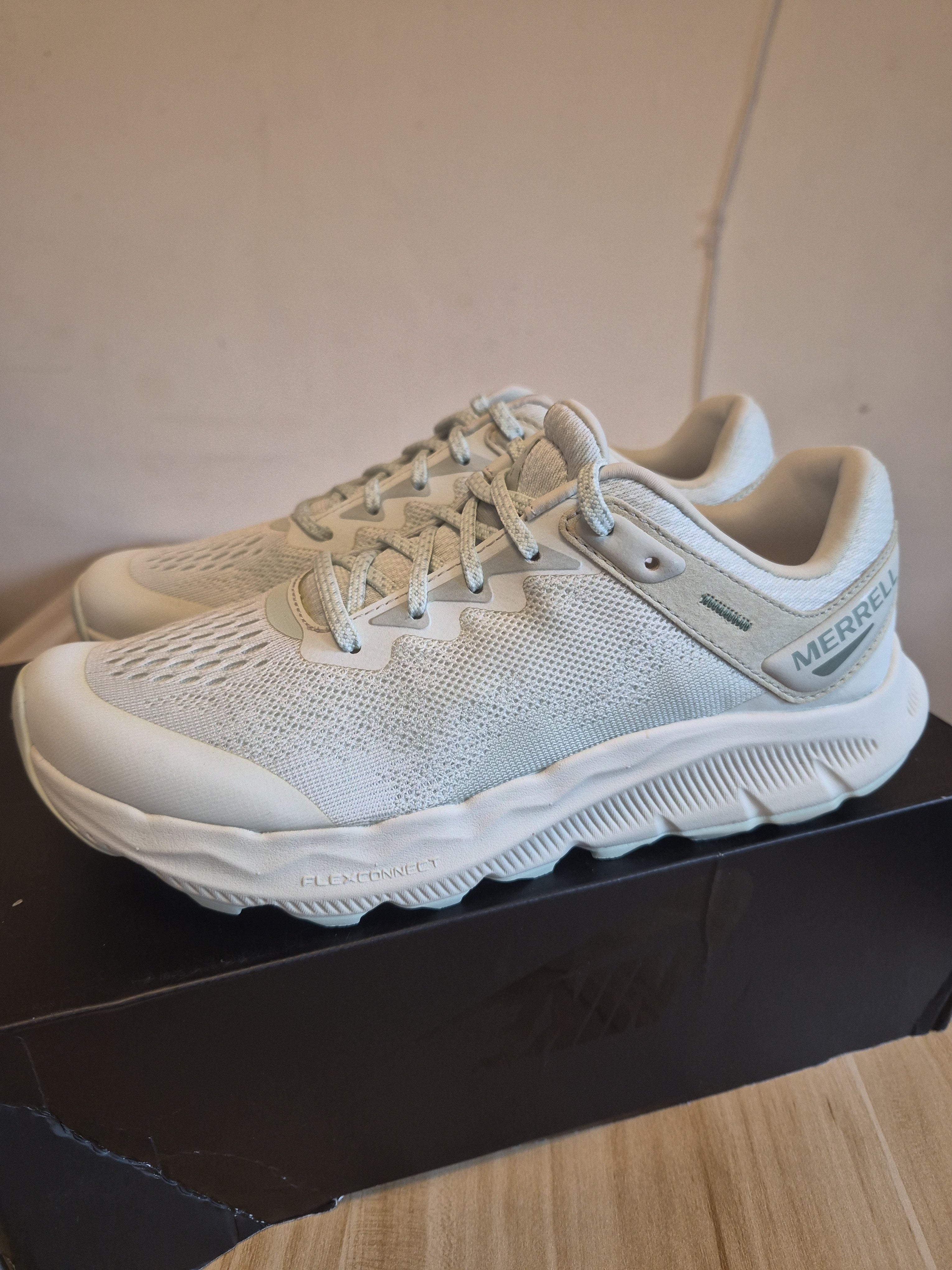 MERRELL FLEXCONNECT WOMEN'S TRAINERS UK 5 LIGHT GREY BRAND NEW NO BOX RRP £100