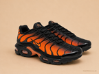 NIKE AIR MAX PLUS TN GS BLACK TOTAL ORANGE UK 4.5 EU 37.5 NEW IN BOX RRP £144.99